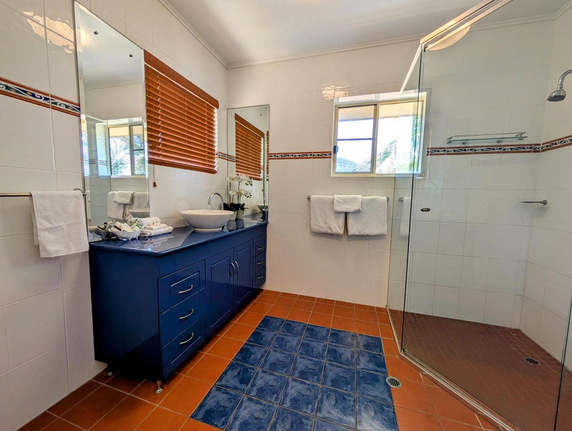 Rose Bay Resort Bowen Extérieur photo