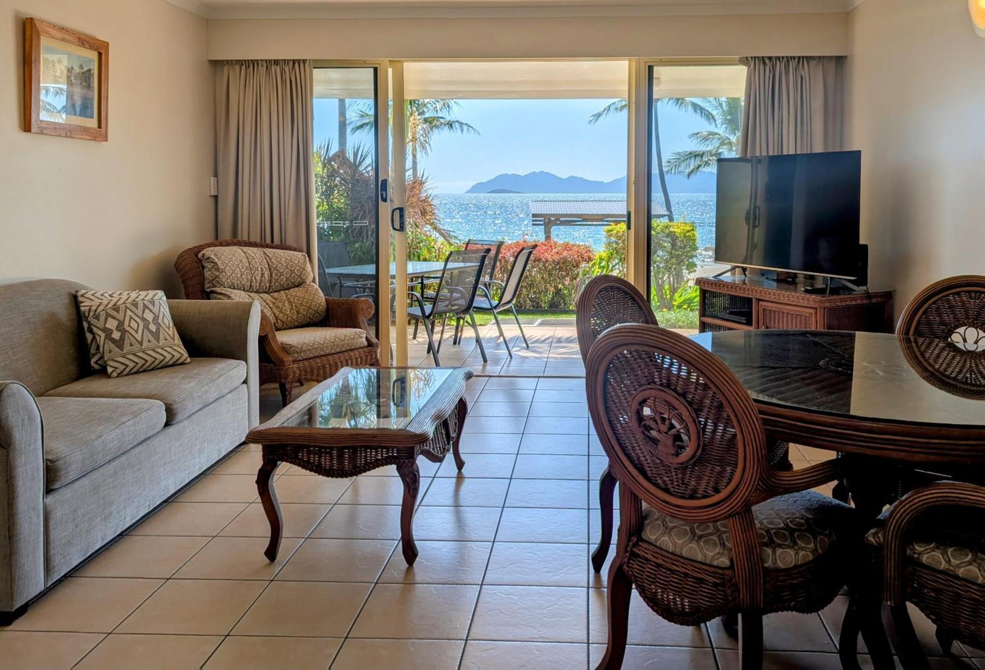 Rose Bay Resort Bowen Extérieur photo