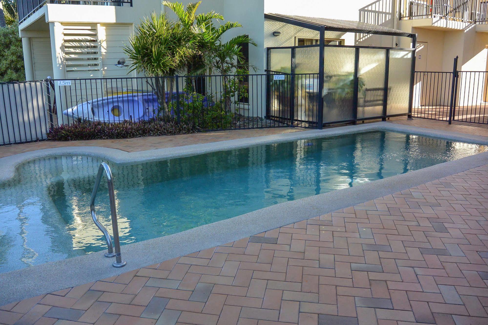 Rose Bay Resort Bowen Extérieur photo